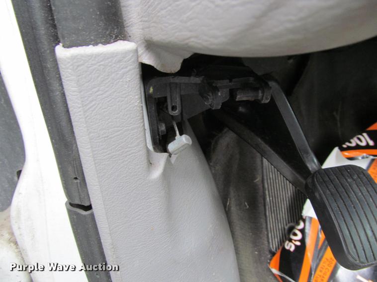 image for item J2587 2002 Ford Taurus SES