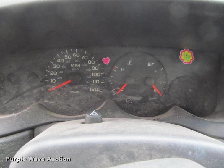 image for item J2588 2003 Dodge Neon