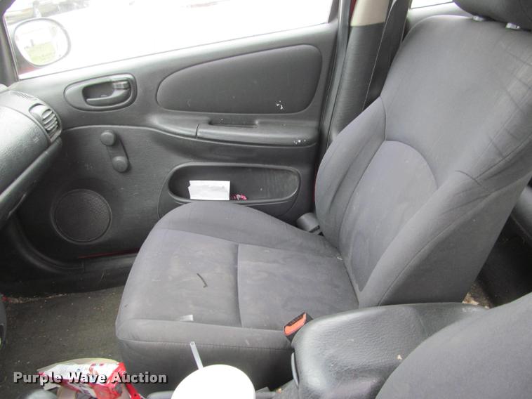 image for item J2588 2003 Dodge Neon
