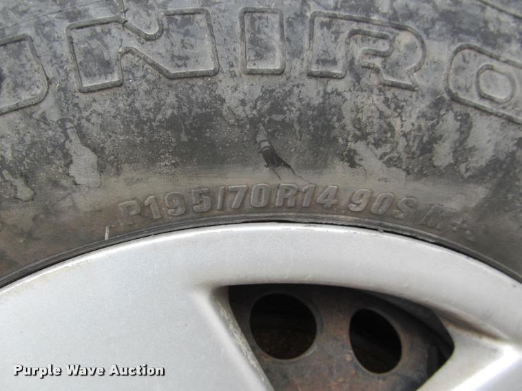 image for item J2588 2003 Dodge Neon