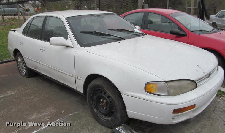 image for item J2589 1995 Toyota Camry