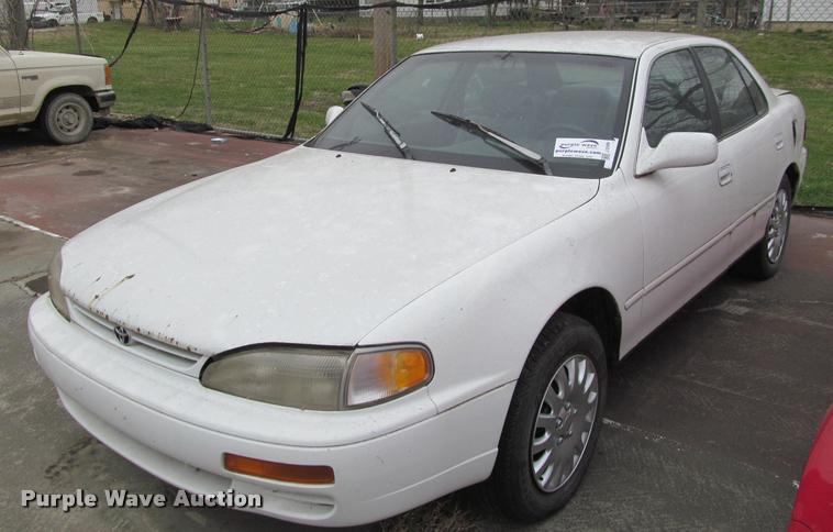image for item J2589 1995 Toyota Camry
