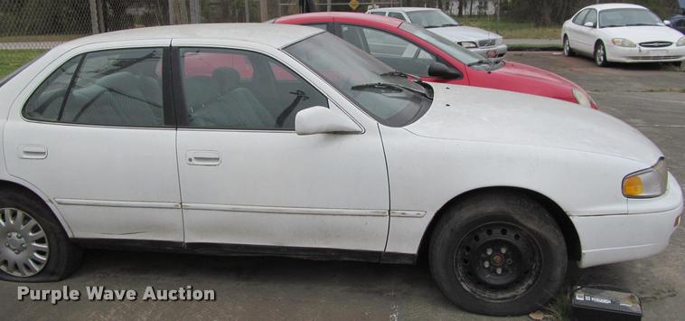 image for item J2589 1995 Toyota Camry