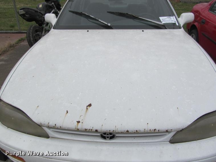 image for item J2589 1995 Toyota Camry