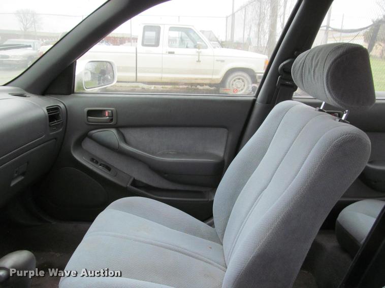 image for item J2589 1995 Toyota Camry