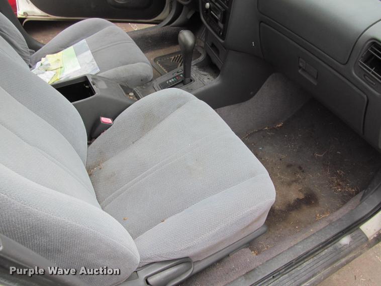 image for item J2589 1995 Toyota Camry