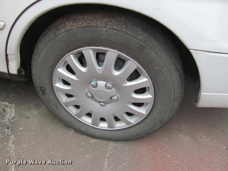 image for item J2589 1995 Toyota Camry