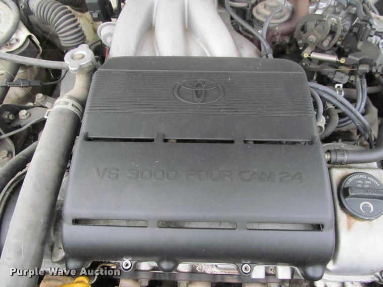 image for item J2589 1995 Toyota Camry