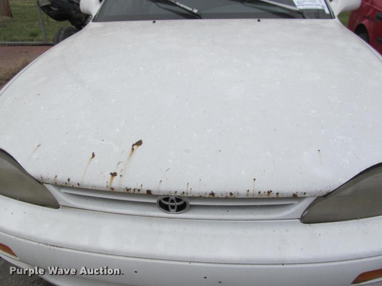 image for item J2589 1995 Toyota Camry