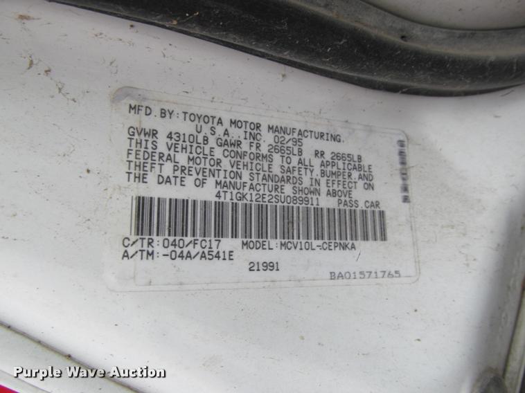 image for item J2589 1995 Toyota Camry