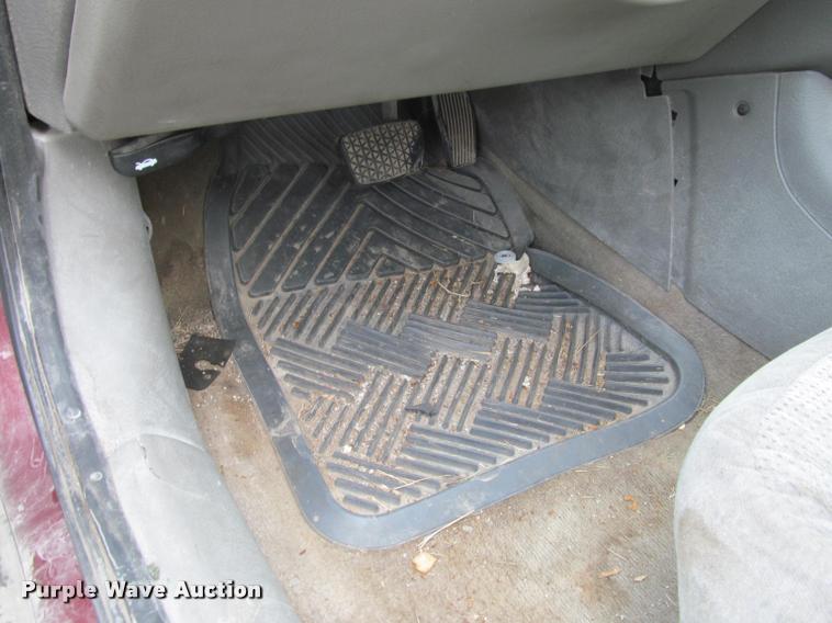 image for item J2590 2002 Saturn LS