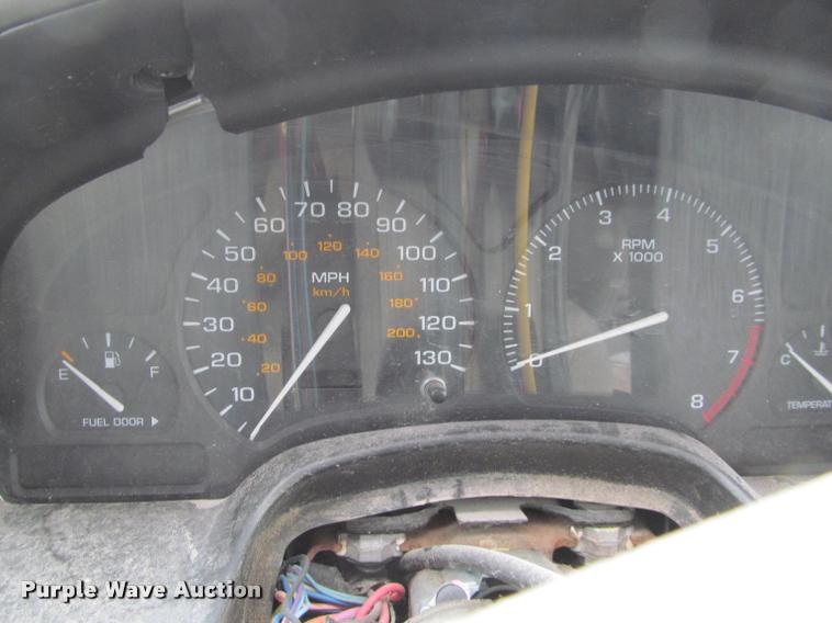 image for item J2590 2002 Saturn LS