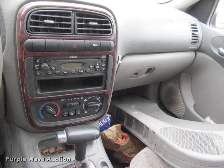 image for item J2590 2002 Saturn LS