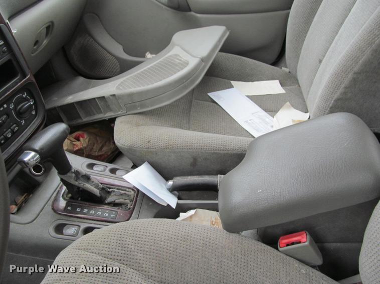 image for item J2590 2002 Saturn LS