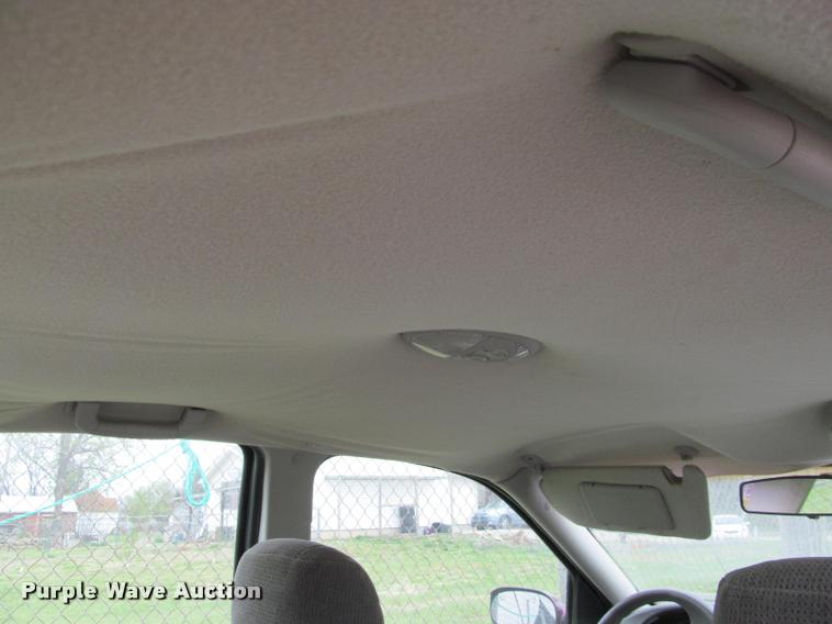 image for item J2590 2002 Saturn LS