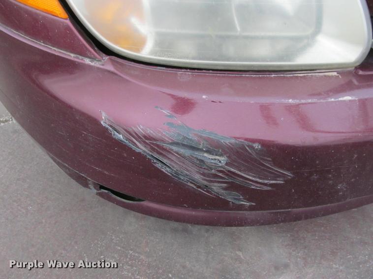 image for item J2590 2002 Saturn LS