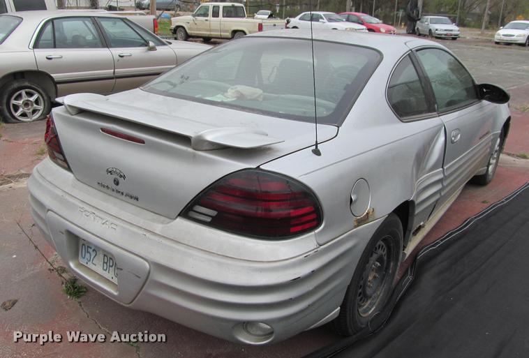 image for item J2592 2002 Pontiac Grand AM SE