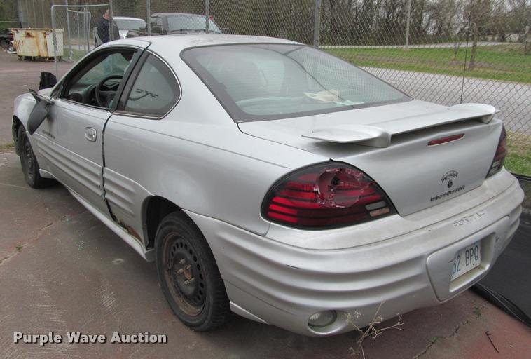 image for item J2592 2002 Pontiac Grand AM SE