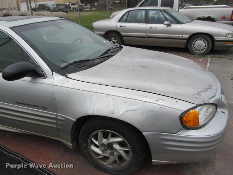 image for item J2592 2002 Pontiac Grand AM SE