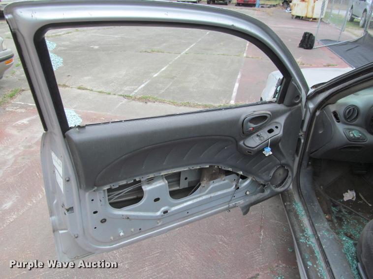 image for item J2592 2002 Pontiac Grand AM SE