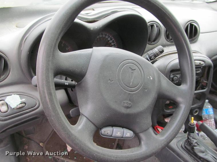 image for item J2592 2002 Pontiac Grand AM SE