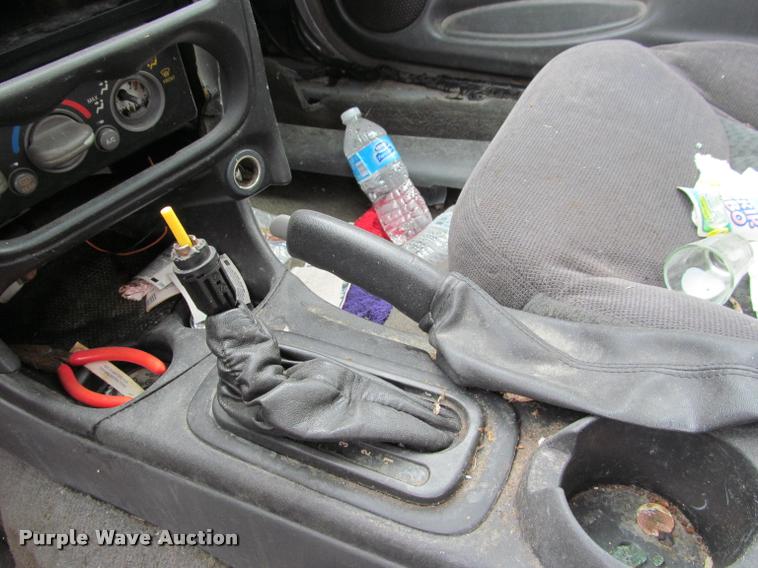 image for item J2592 2002 Pontiac Grand AM SE