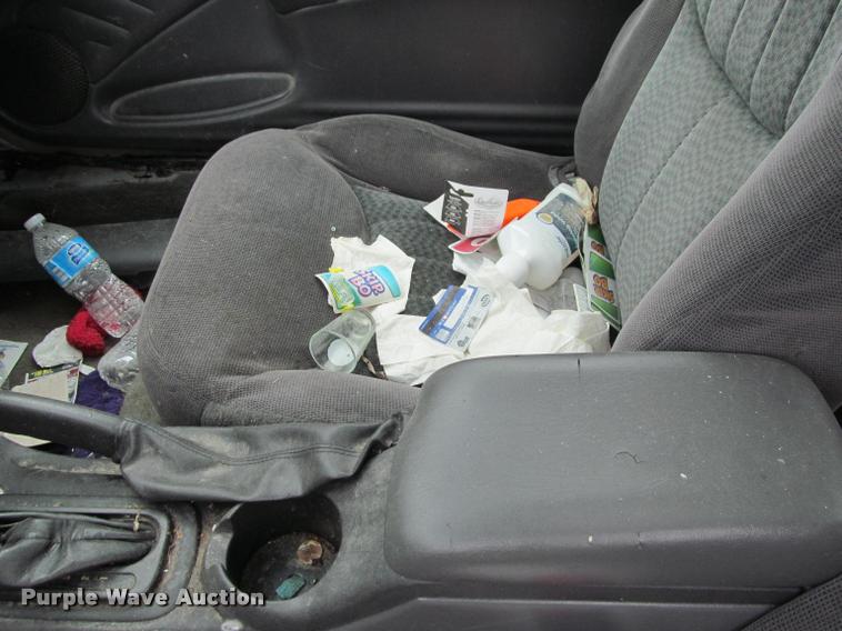 image for item J2592 2002 Pontiac Grand AM SE