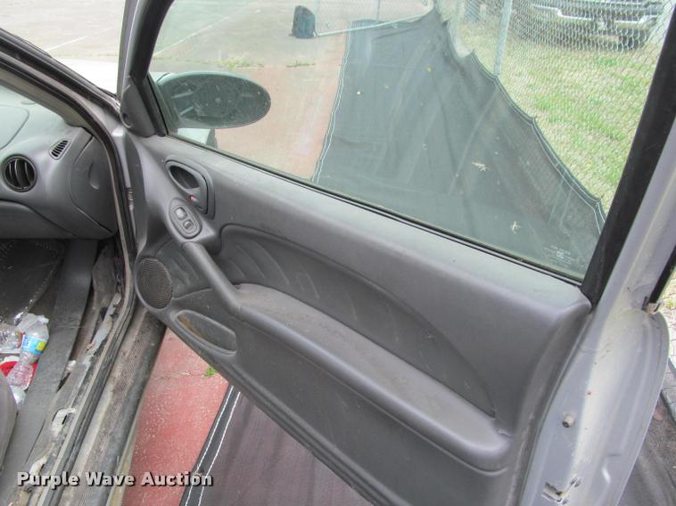 image for item J2592 2002 Pontiac Grand AM SE