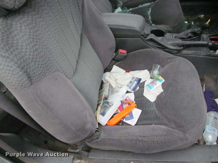 image for item J2592 2002 Pontiac Grand AM SE