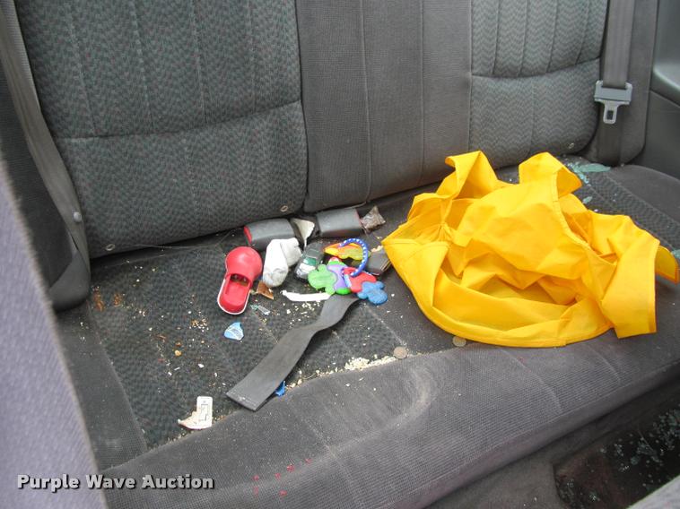 image for item J2592 2002 Pontiac Grand AM SE