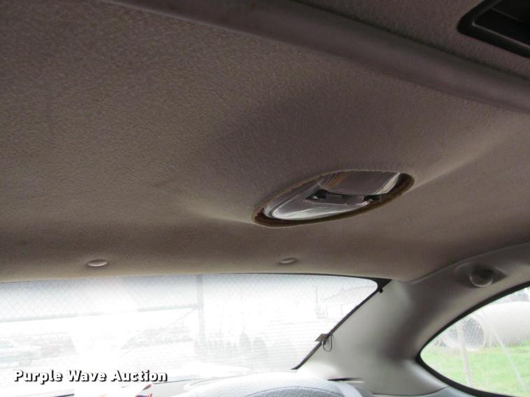 image for item J2592 2002 Pontiac Grand AM SE