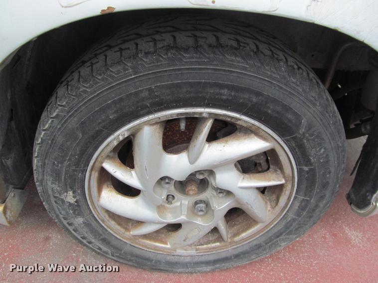 image for item J2592 2002 Pontiac Grand AM SE