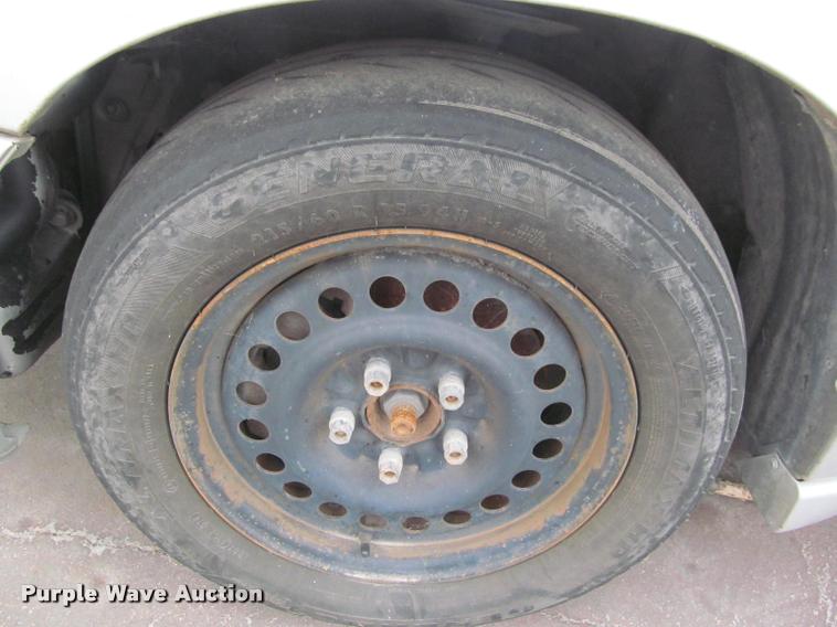 image for item J2592 2002 Pontiac Grand AM SE