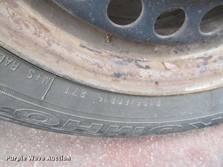 image for item J2592 2002 Pontiac Grand AM SE