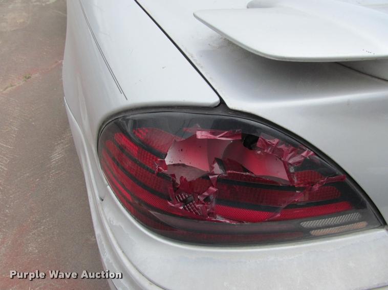 image for item J2592 2002 Pontiac Grand AM SE