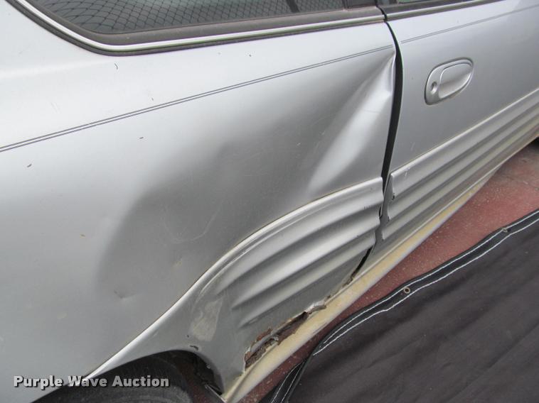 image for item J2592 2002 Pontiac Grand AM SE