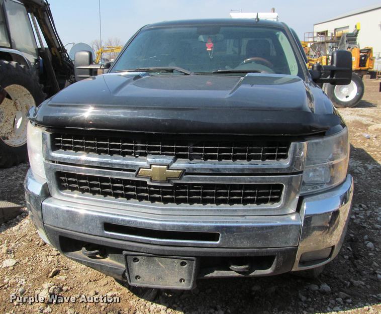 image for item J2595 2008 Chevrolet Silverado 2500HD Z71 Crew Cab pickup truck