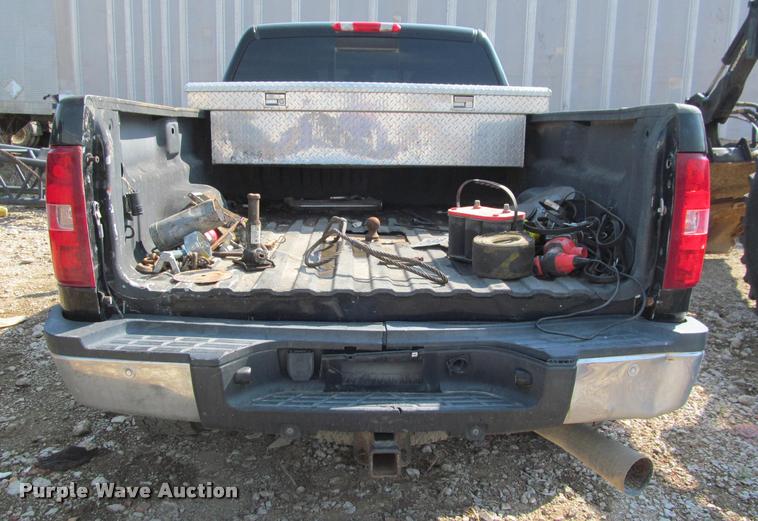 image for item J2595 2008 Chevrolet Silverado 2500HD Z71 Crew Cab pickup truck
