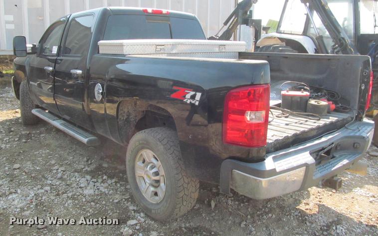 image for item J2595 2008 Chevrolet Silverado 2500HD Z71 Crew Cab pickup truck