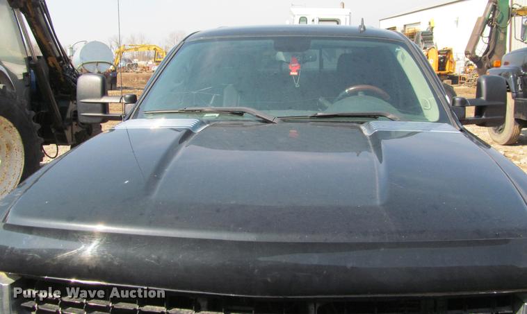 image for item J2595 2008 Chevrolet Silverado 2500HD Z71 Crew Cab pickup truck