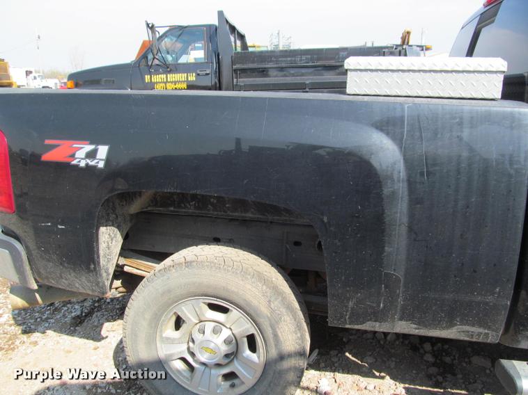 image for item J2595 2008 Chevrolet Silverado 2500HD Z71 Crew Cab pickup truck