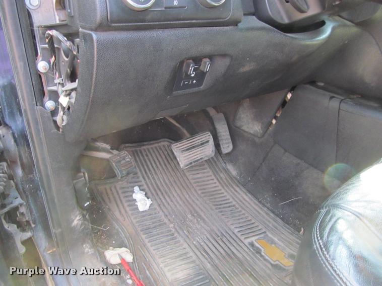 image for item J2595 2008 Chevrolet Silverado 2500HD Z71 Crew Cab pickup truck