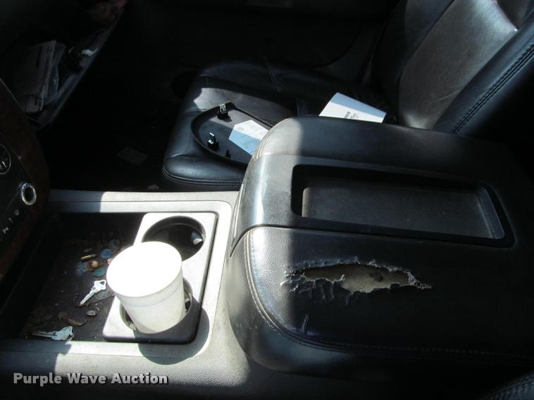 image for item J2595 2008 Chevrolet Silverado 2500HD Z71 Crew Cab pickup truck