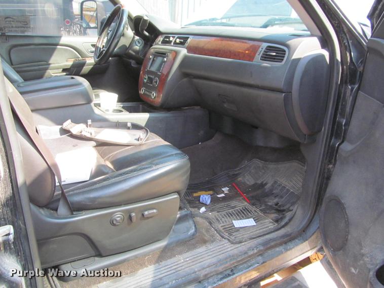 image for item J2595 2008 Chevrolet Silverado 2500HD Z71 Crew Cab pickup truck