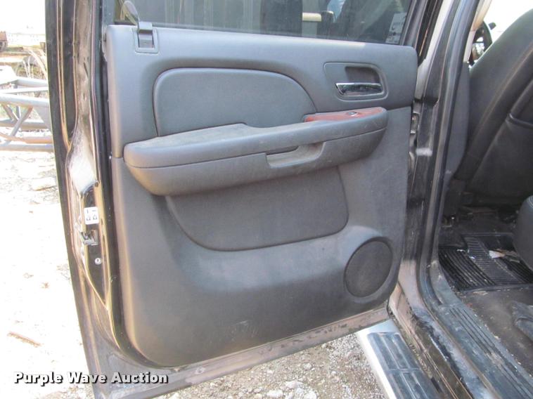 image for item J2595 2008 Chevrolet Silverado 2500HD Z71 Crew Cab pickup truck