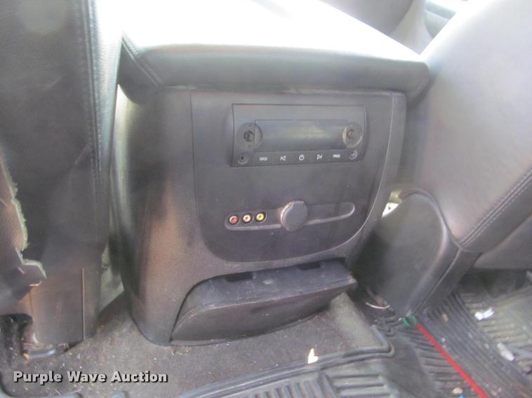 image for item J2595 2008 Chevrolet Silverado 2500HD Z71 Crew Cab pickup truck