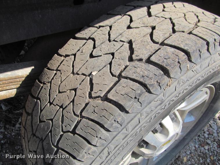 image for item J2595 2008 Chevrolet Silverado 2500HD Z71 Crew Cab pickup truck