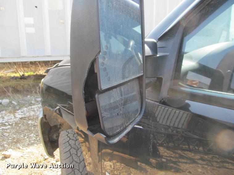 image for item J2595 2008 Chevrolet Silverado 2500HD Z71 Crew Cab pickup truck