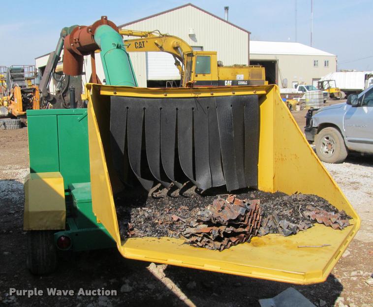 image for item J2598 Wood chipper