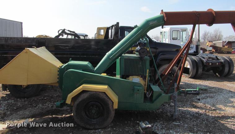 image for item J2598 Wood chipper